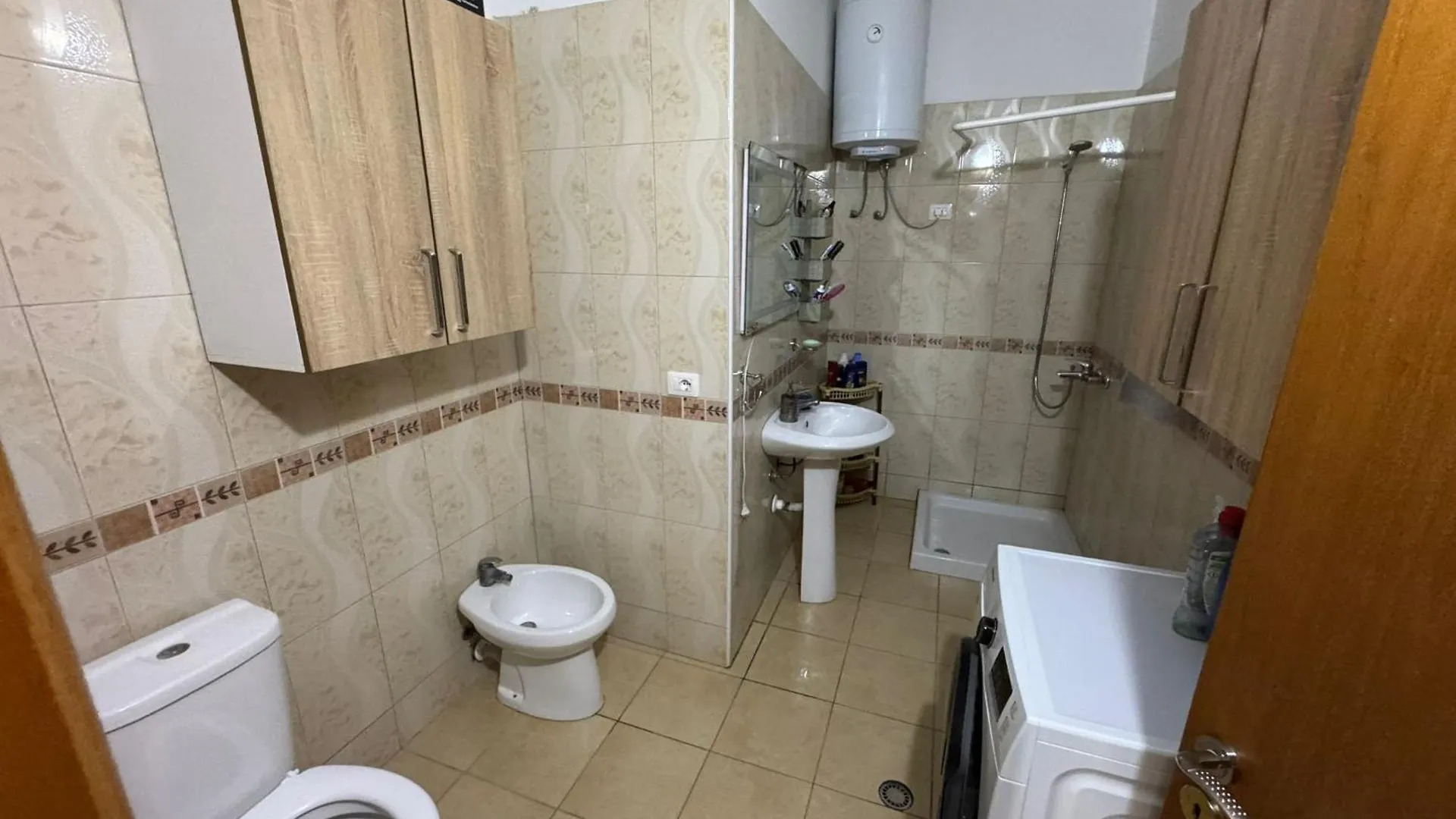 Relax Apartment Vlore 0*,